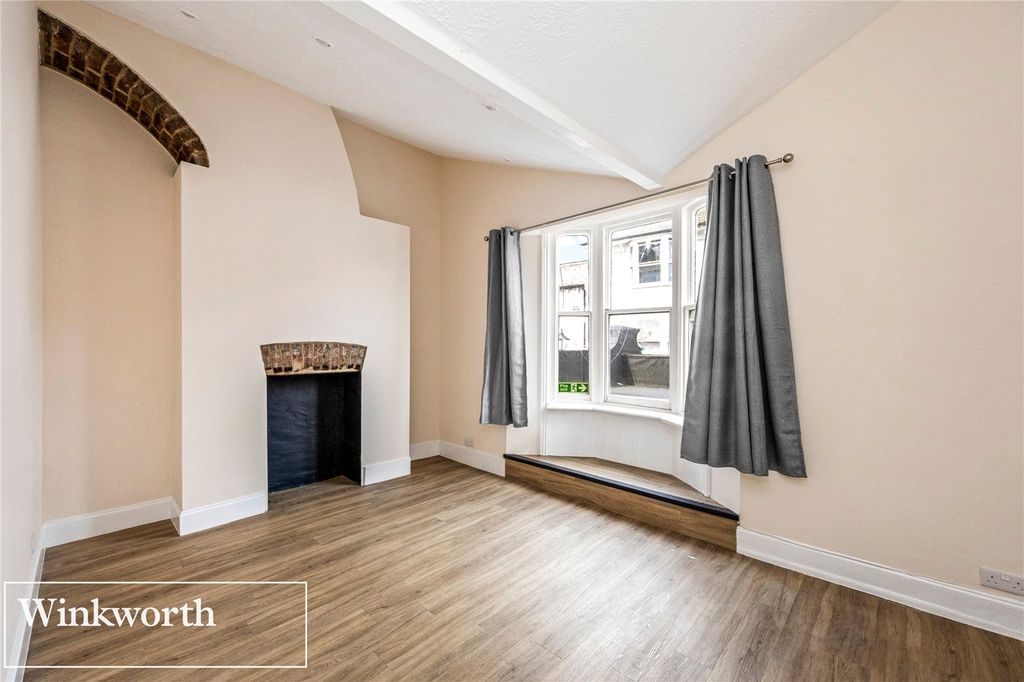 Property photo 2 of 12 Picture No. 01
