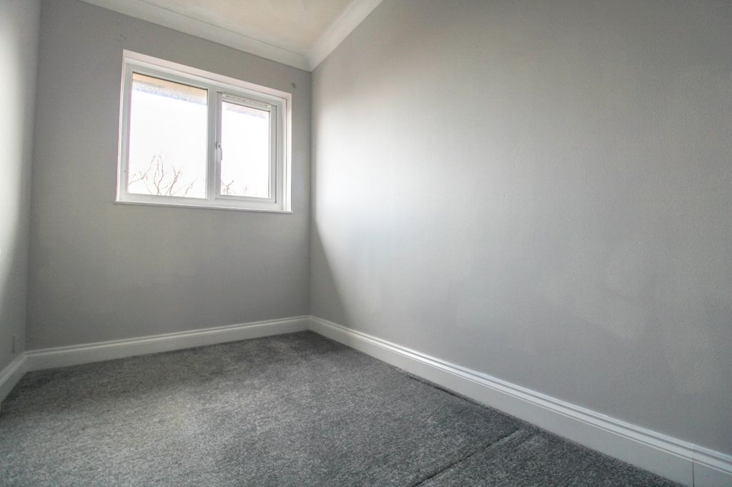 Property photo 3 of 8 Picture No. 01