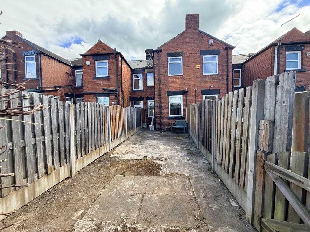 Property photo 2 of 17