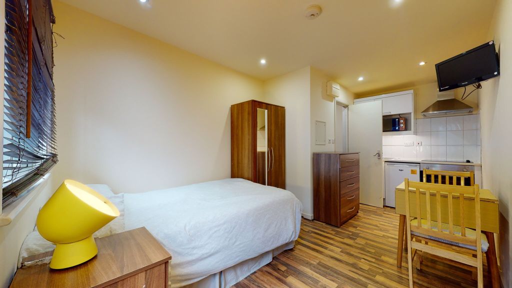 Property photo 2 of 5