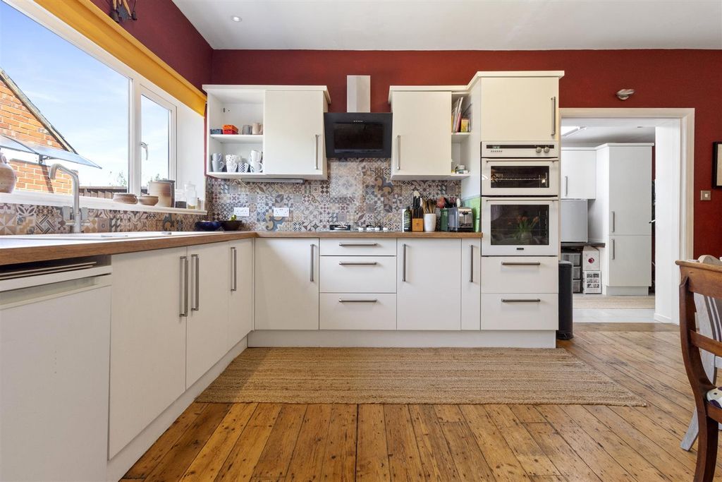 Property photo 3 of 23 Shermanbury Road, 30-008.Jpg