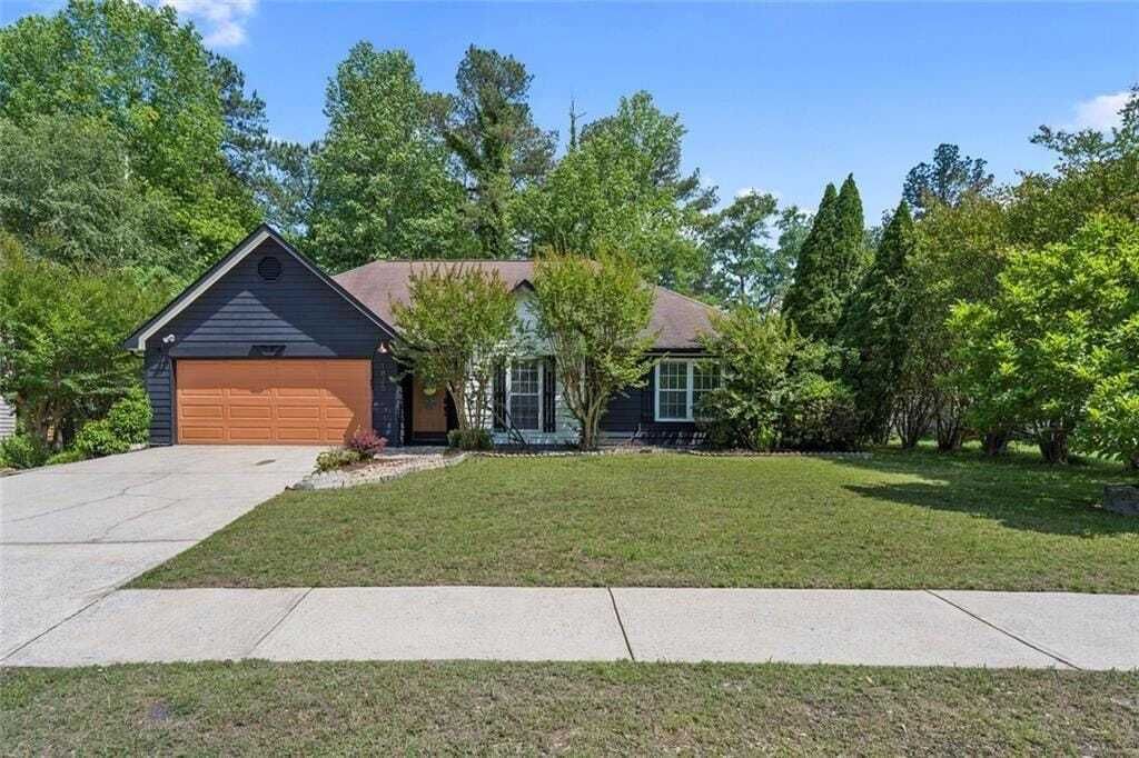 Property photo 1 of 31