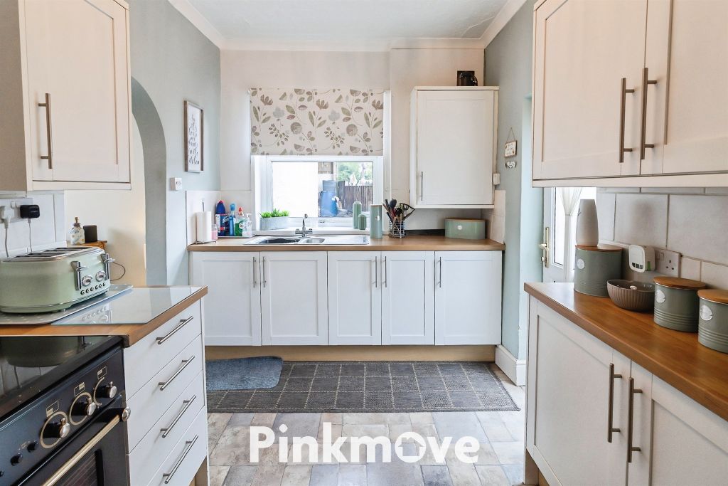 Property photo 3 of 24