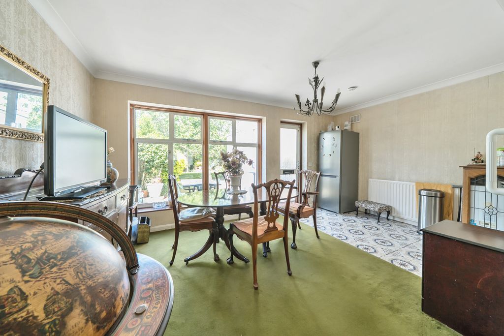 Property photo 3 of 14 Reception