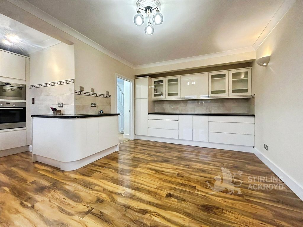 Property photo 2 of 10 Kitchen/Living Room