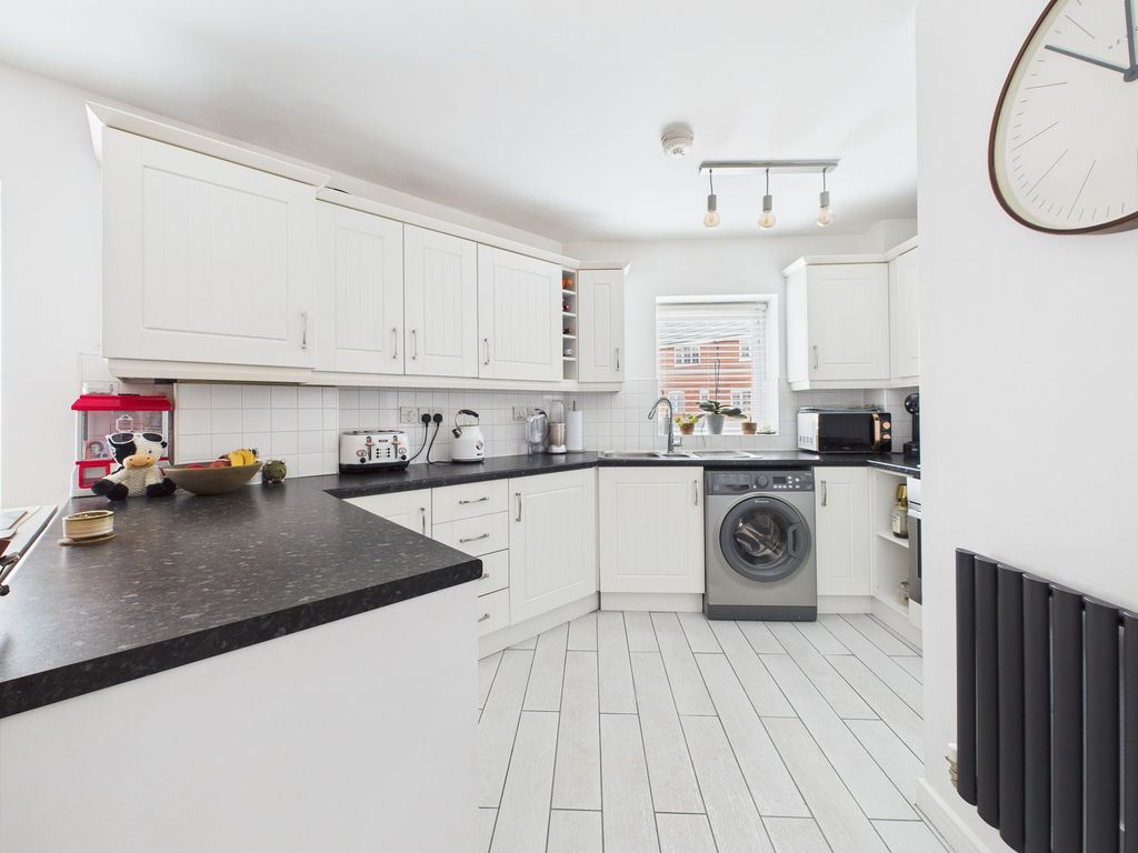 Property photo 1 of 19 Kitchen Area