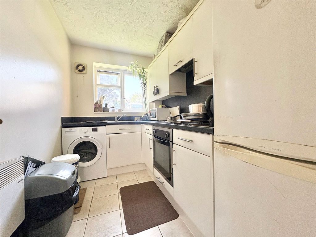 Property photo 3 of 7 Picture No. 12