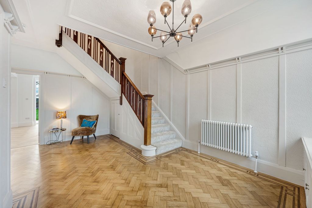 Property photo 2 of 56