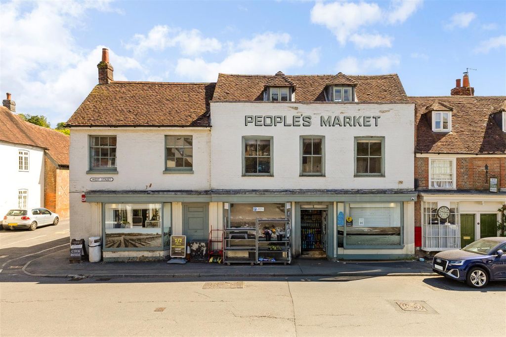 Property photo 1 of 25 Main Shot