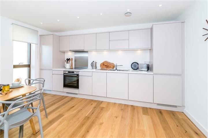 Property photo 3 of 7 Kitchen