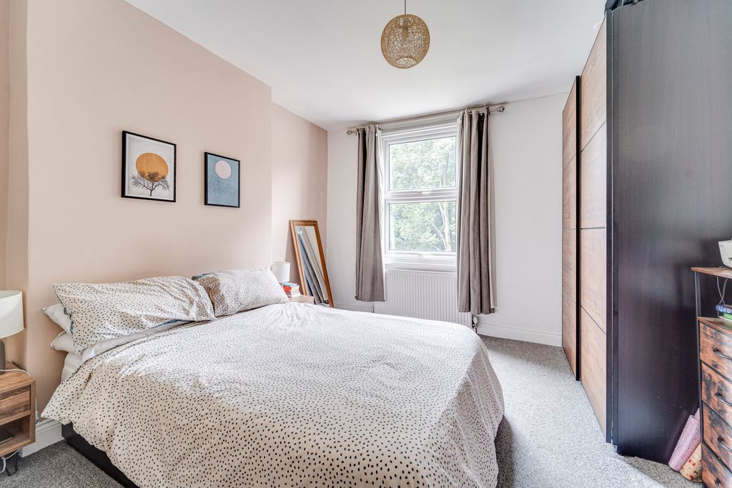 Property photo 2 of 9 Ndb08247_Enfused