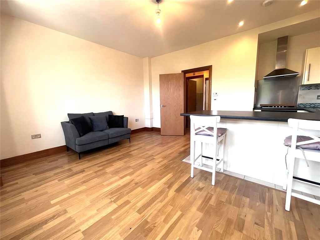 Property photo 2 of 7 Picture No. 06