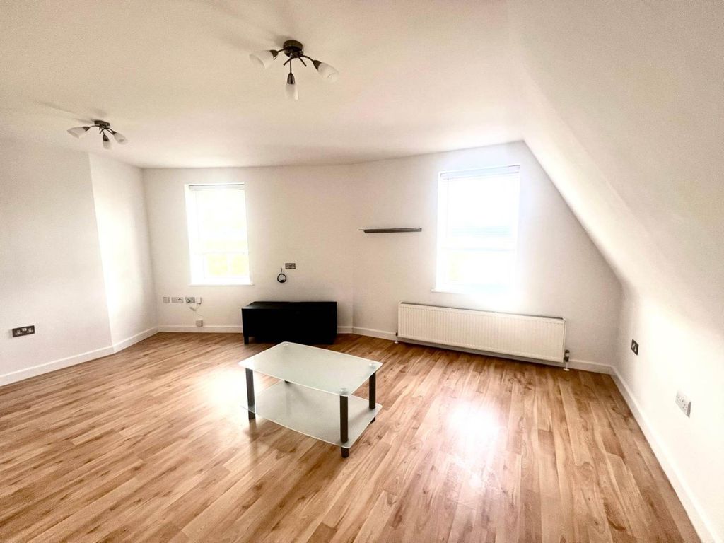 Property photo 3 of 8