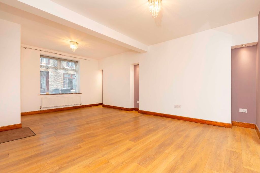 Additional image 10 of 3 bed terraced house to rentRailway Street, Trelewis, Treharris CF46