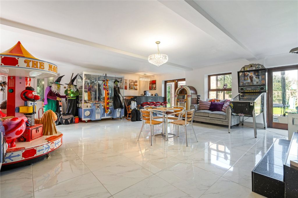 Property photo 3 of 19 Family Room