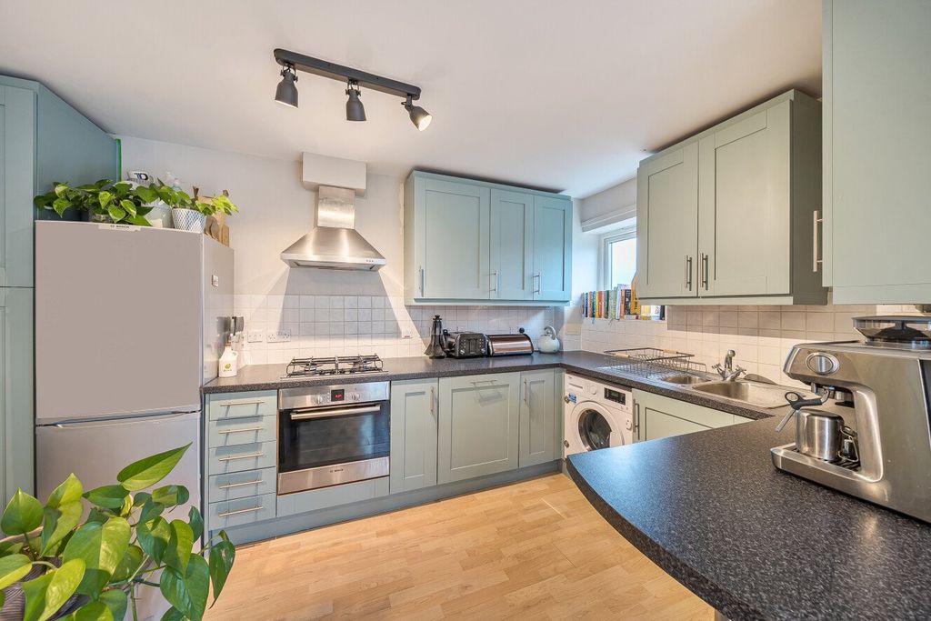 Property photo 3 of 18 Picture No. 10