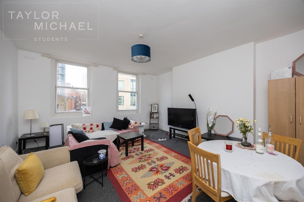 Property photo 2 of 11 Living Room