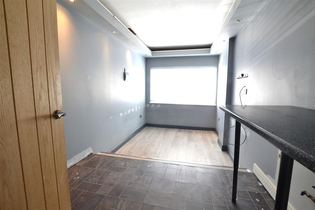 Additional image 16 of 6 bed detached house for saleParklands Court, Gateshead NE10