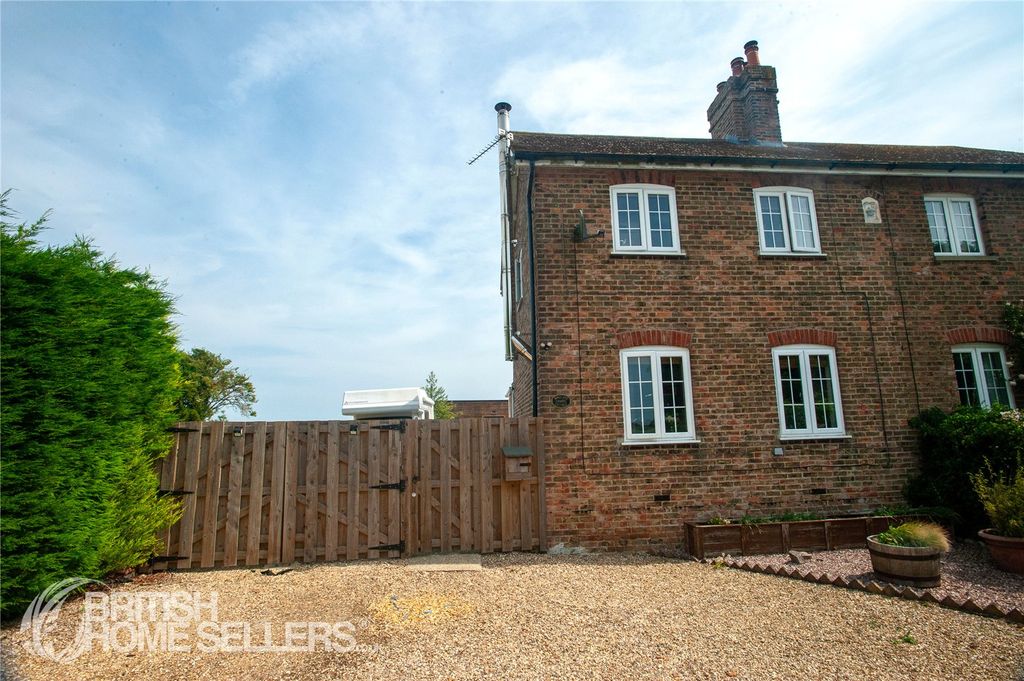 Property photo 3 of 28 Picture No. 99