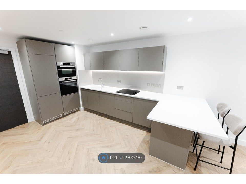 Property photo 3 of 35