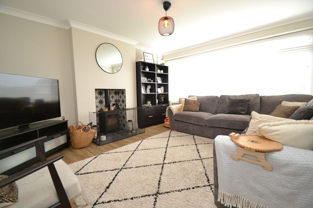 Property photo 2 of 22 Photograph 2