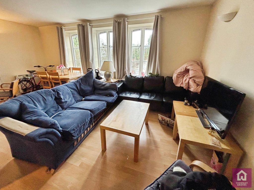 Property photo 2 of 9 Picture No. 21