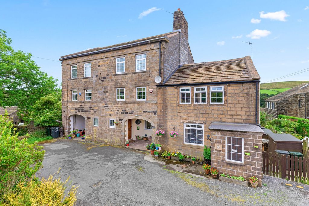 Property photo 1 of 36