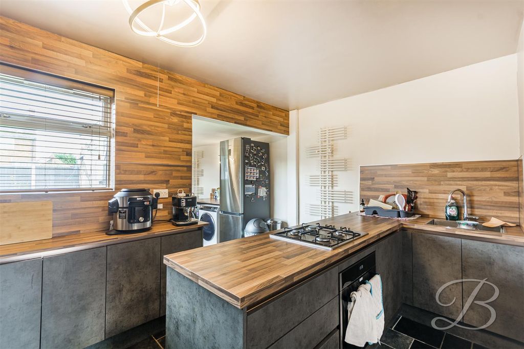 Property photo 3 of 19 Ccltd12.Jpg