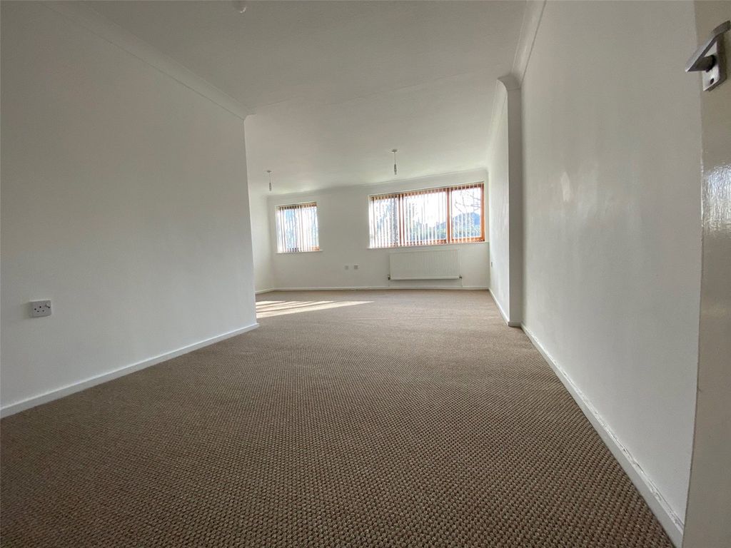 Property photo 2 of 8 Picture No. 07