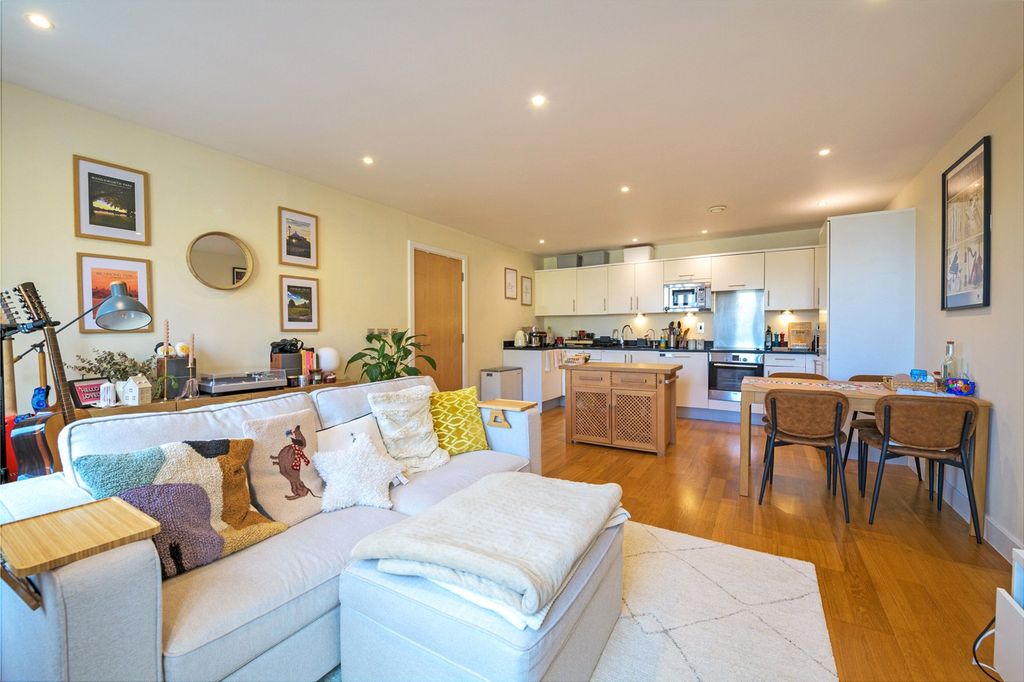 Property photo 1 of 14 Picture No. 21