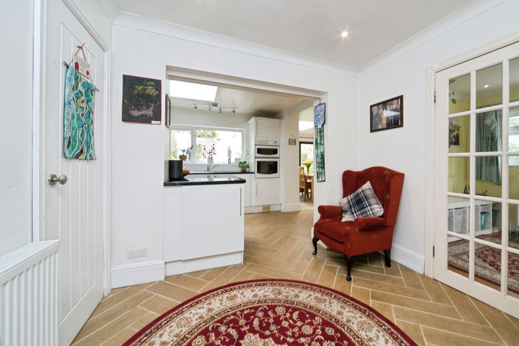 Property photo 3 of 16