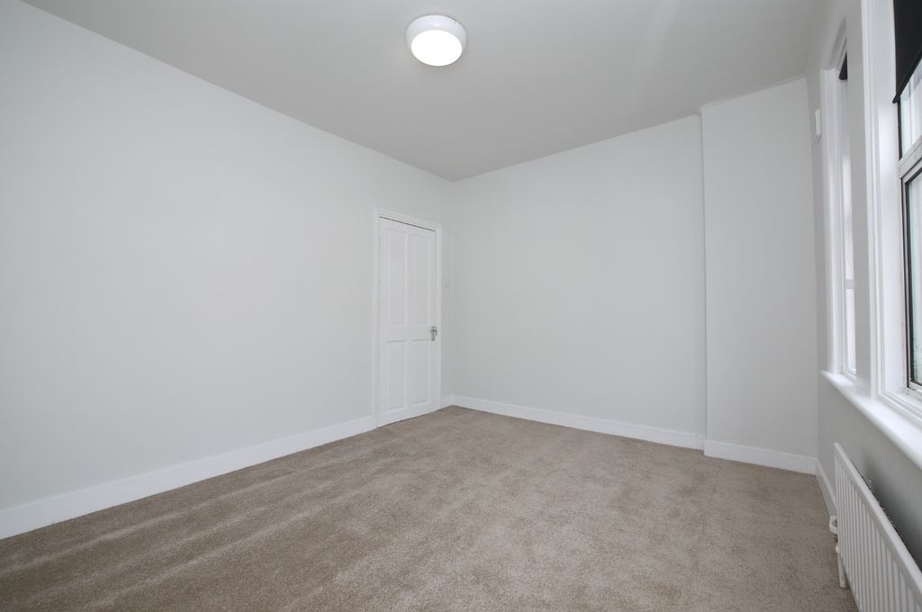 Property photo 2 of 4 5444171