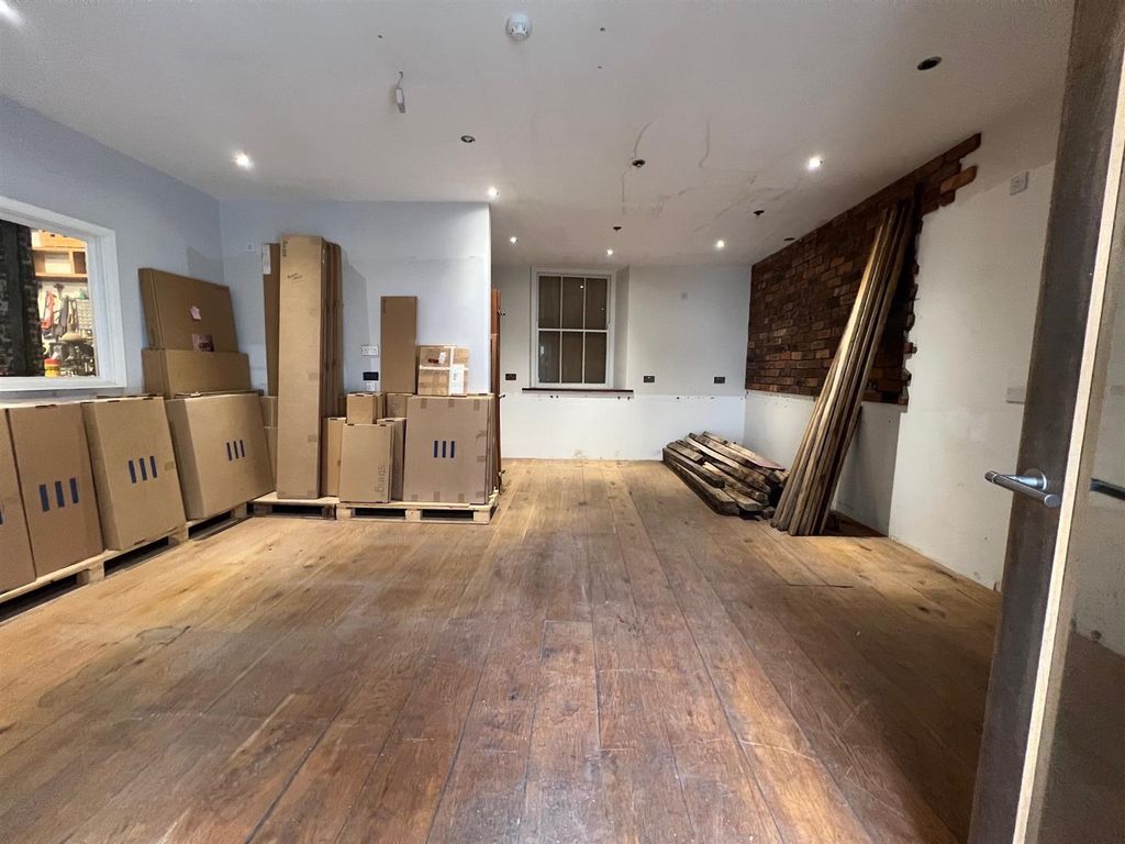 Property photo 3 of 6 2.Jpg