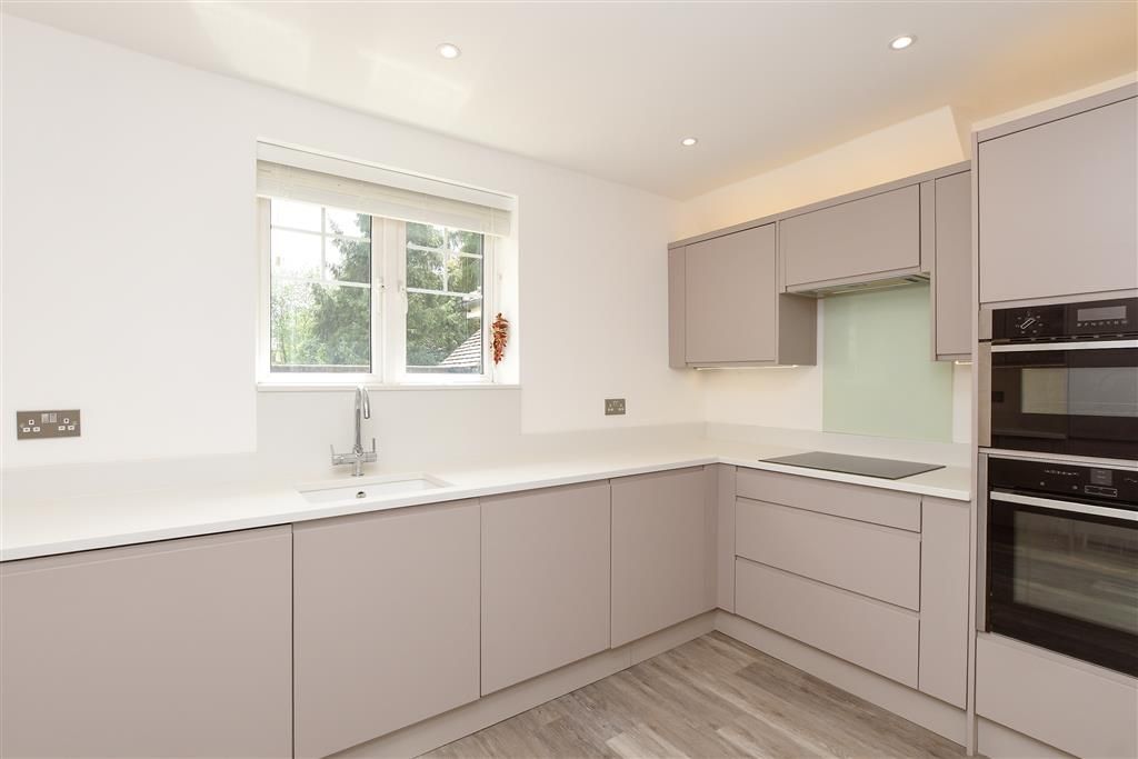 Property photo 1 of 23 Kitchen