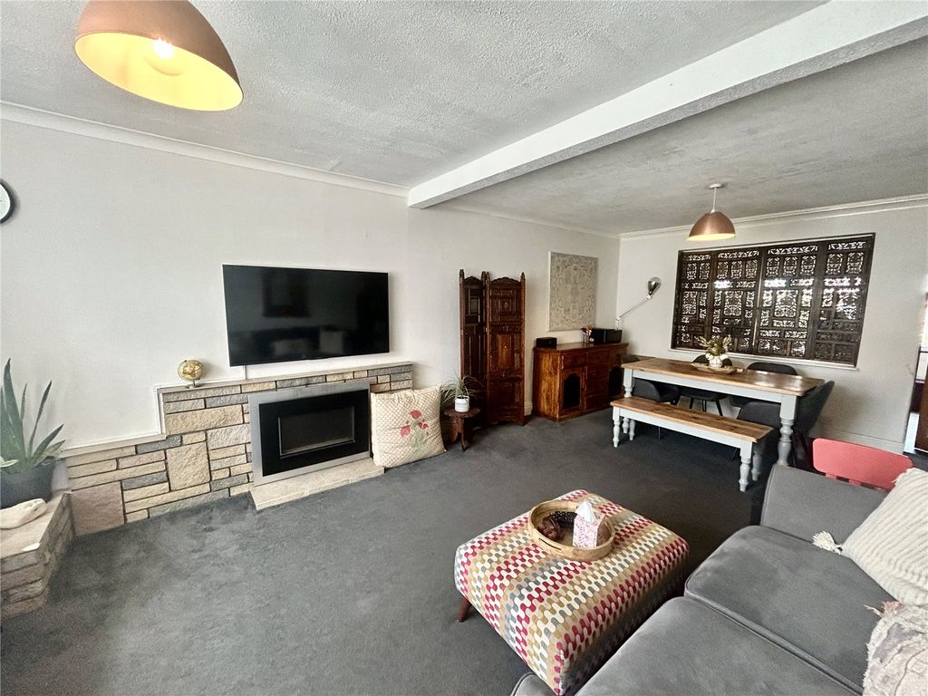 Property photo 3 of 15 Picture No. 01