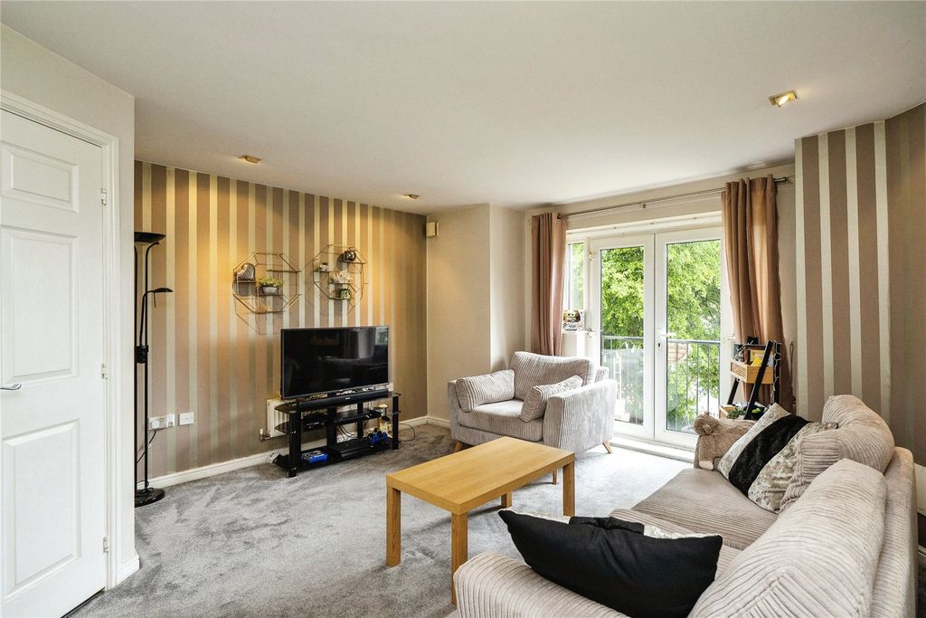 Property photo 2 of 8 Picture No. 07