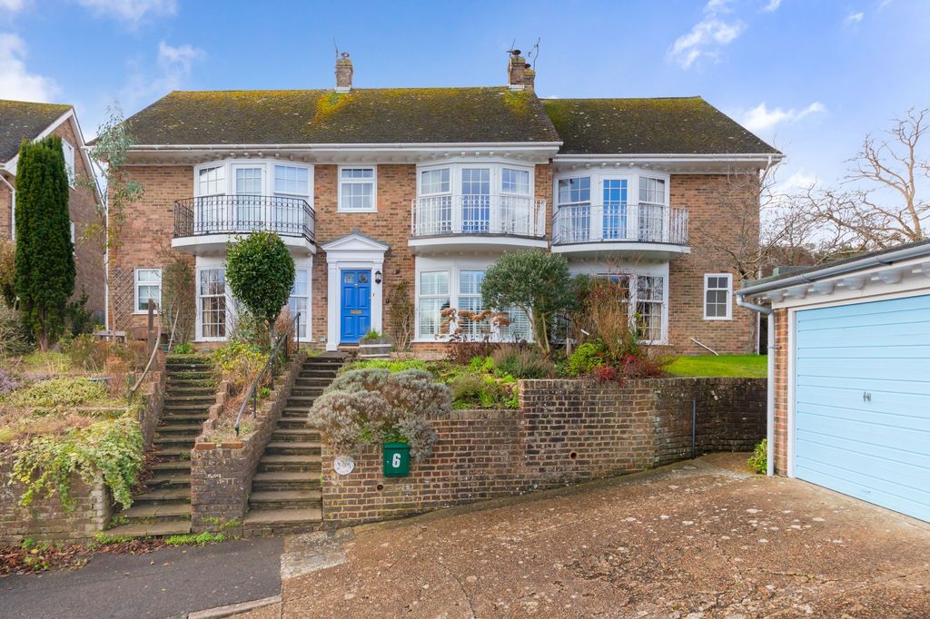 Property photo 1 of 25