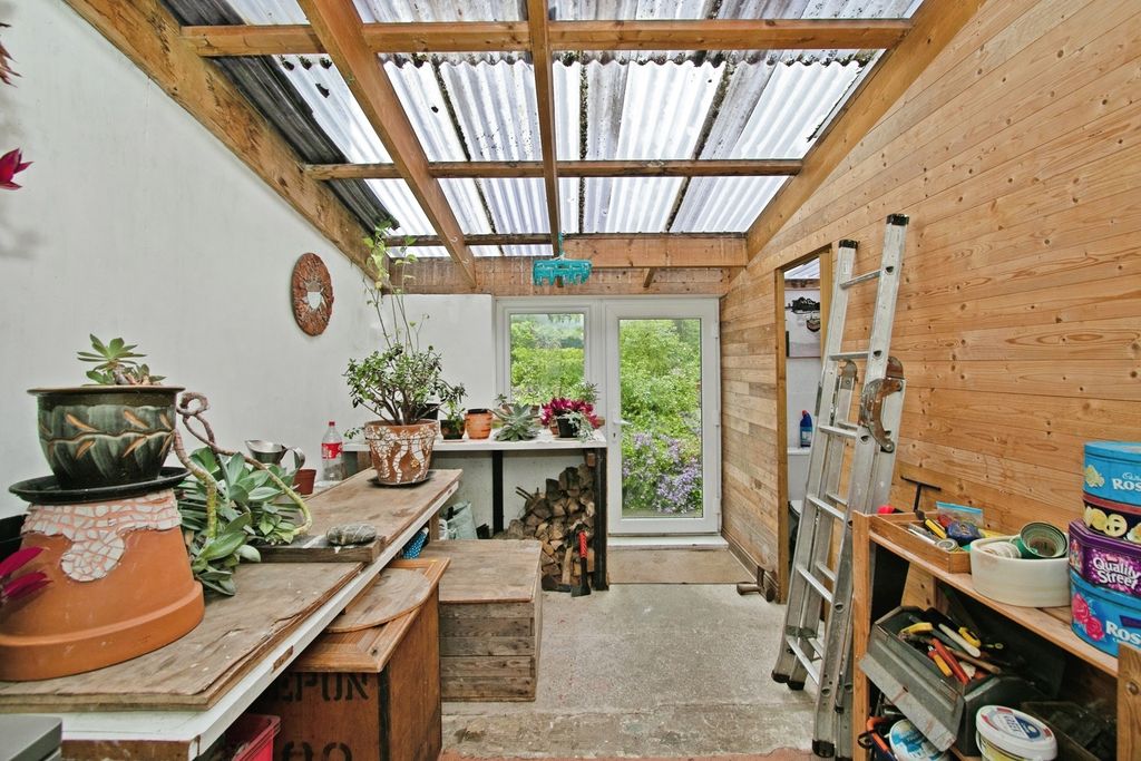 Property photo 3 of 21 Pbox-Img.Jpg