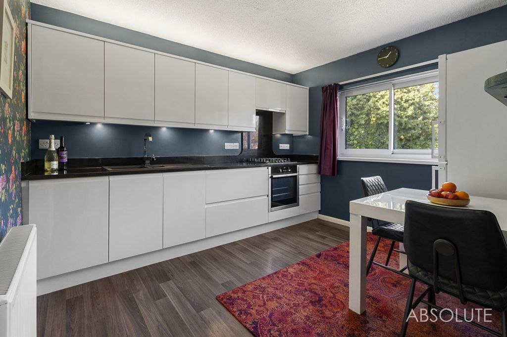 Property photo 3 of 22