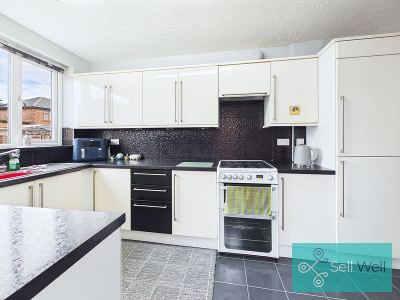 Property photo 3 of 20 Kitchen