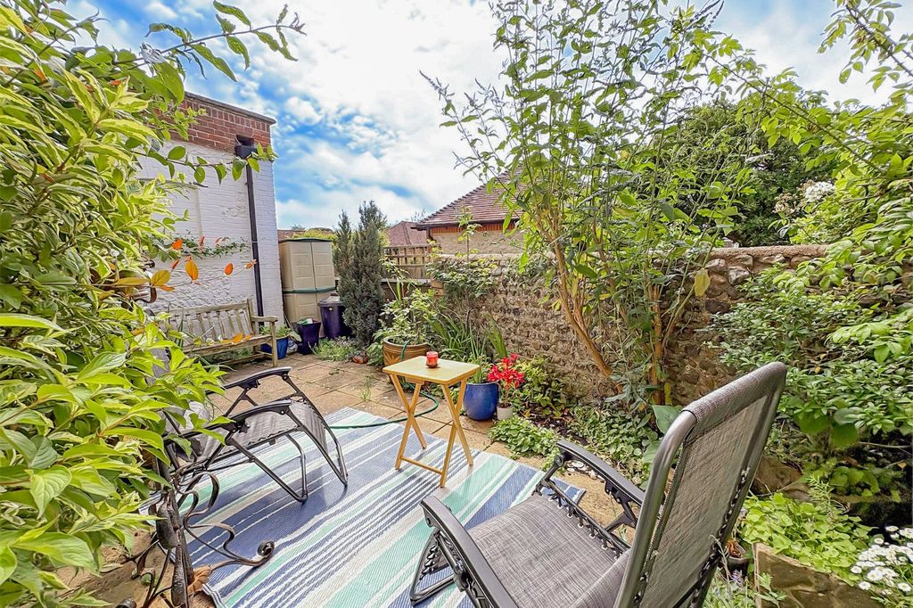 Property photo 2 of 11 Picture No. 13