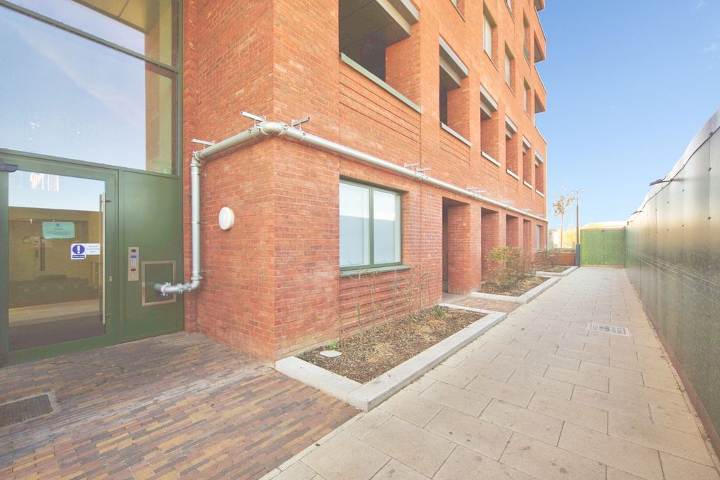 Property photo 1 of 37 Pbox-Img.Jpg