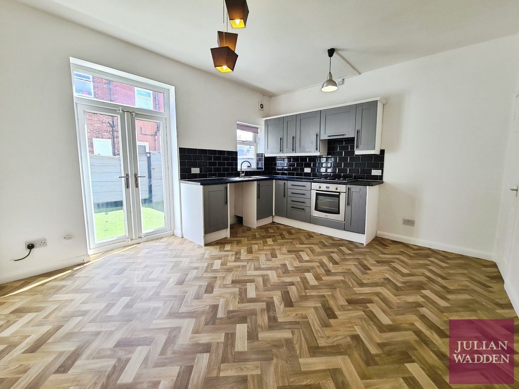 Property photo 2 of 13 Picture No. 04