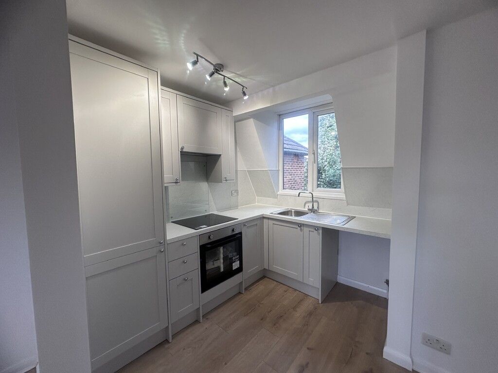 Property photo 2 of 6 Kitchen.Jpg