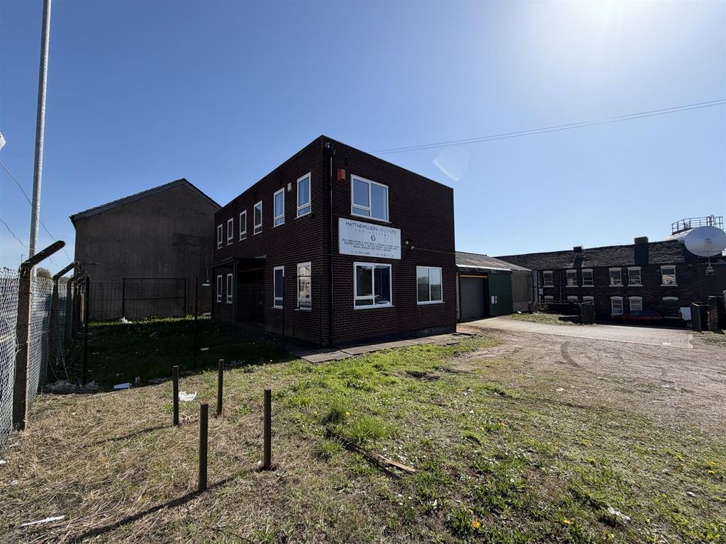 Property photo 3 of 10