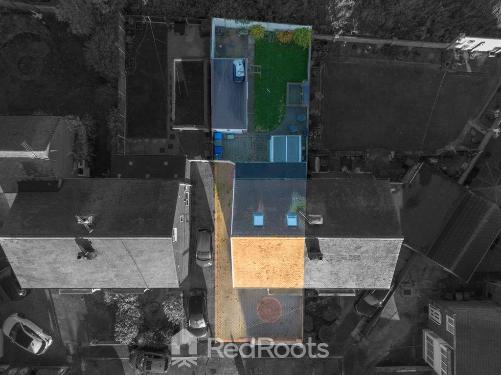 Property photo 3 of 11 4665882