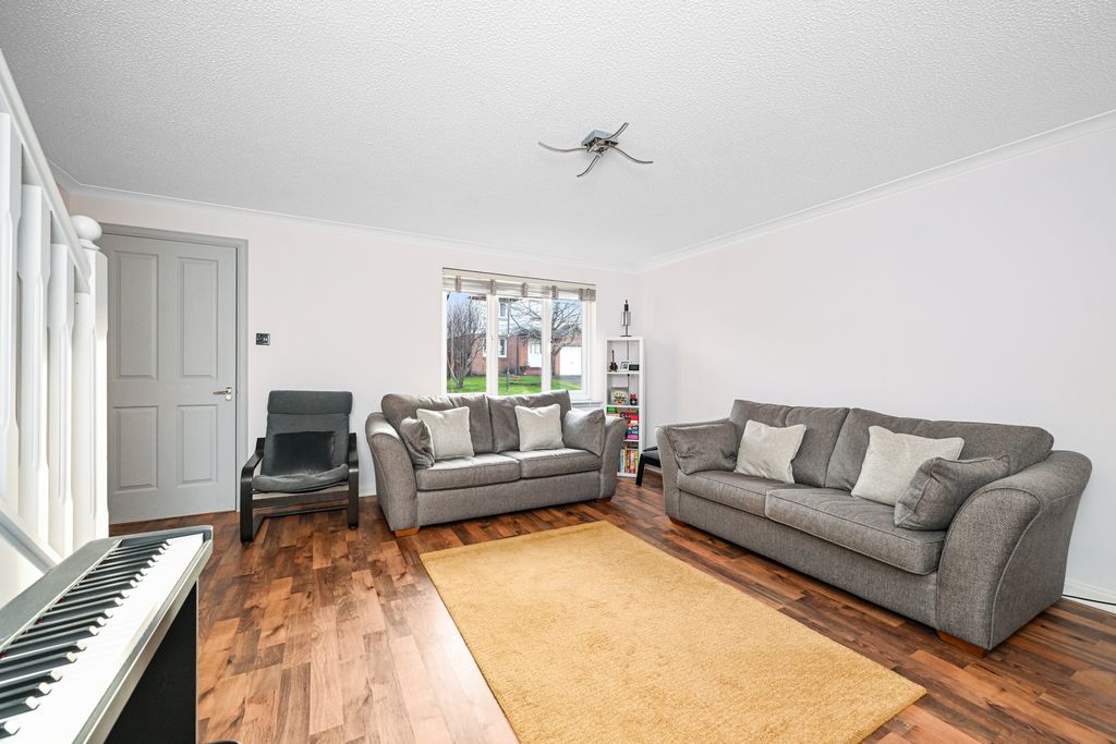 Property photo 2 of 17 Property Image 2