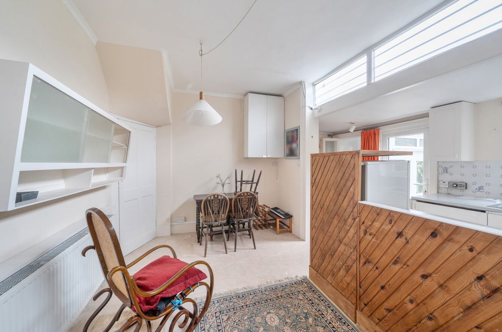 Property photo 3 of 16 1451871-11-69F081...