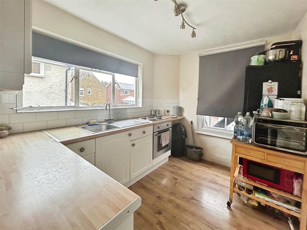 Property photo 2 of 7 8B02Fab9-Image00005.Jpeg