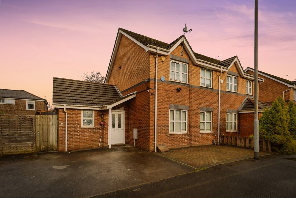 Property photo 1 of 19 Photography